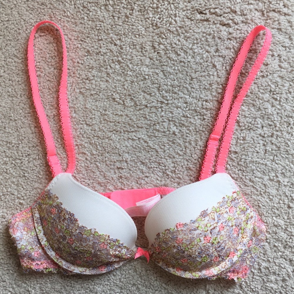 Victoria’s Secret bra